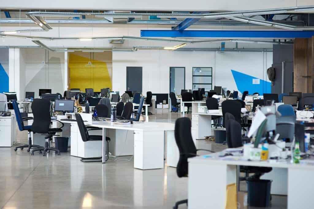 Прокачка отдела продаж 2 Pick your seat in the world of possibilities. Shot of an empty office.